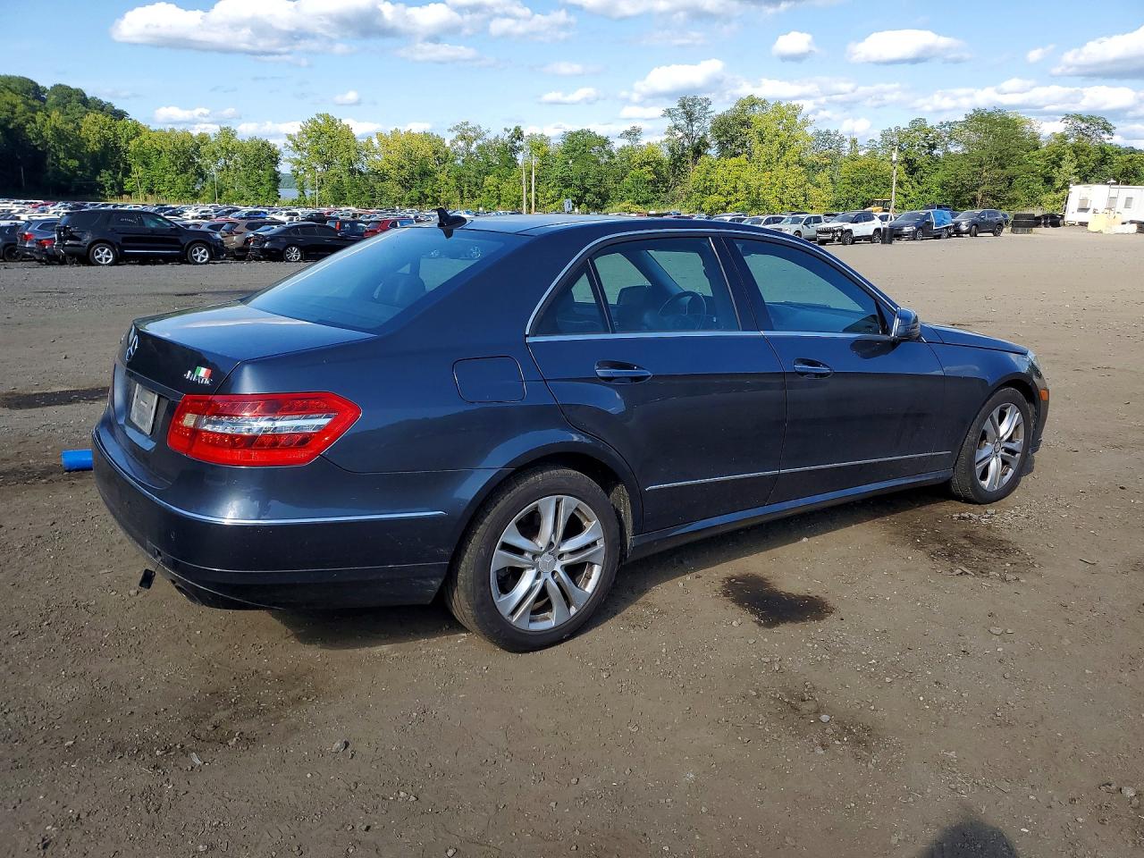 WDDHF8HB2BA265477 · 2011 MERCEDES-BENZ E · 3/12
