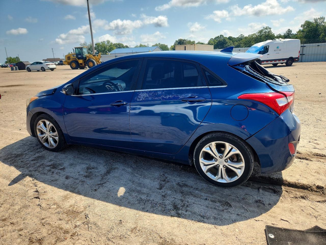 KMHD35LH0EU172113 · 2014 HYUNDAI ELANTRA GT · 2/13