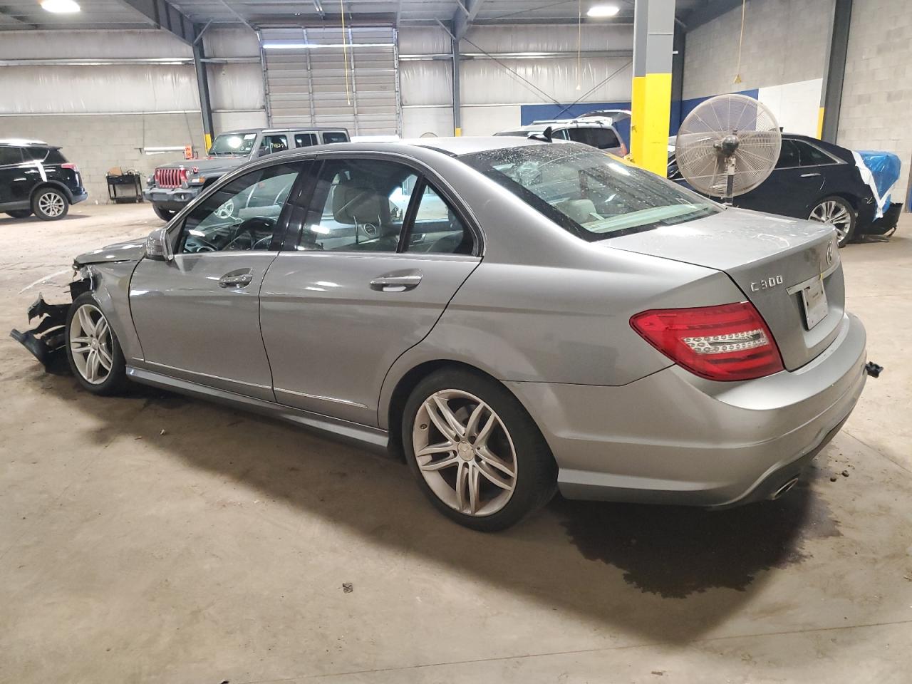 WDDGF8BB9CR225646 · 2012 MERCEDES-BENZ C · 2/12