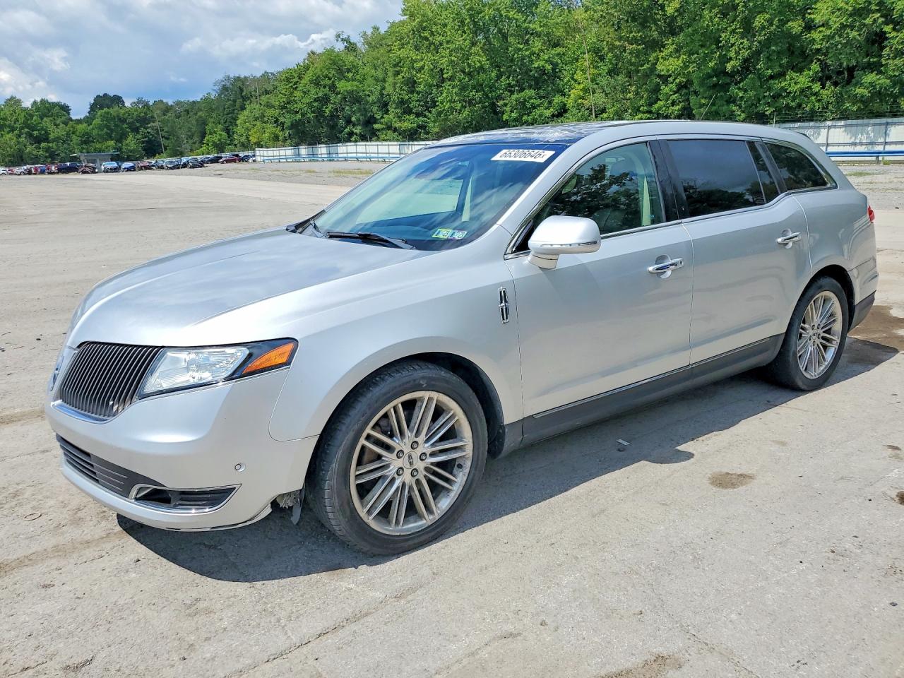 2LMHJ5AT8DBL50082 · 2013 LINCOLN MKT