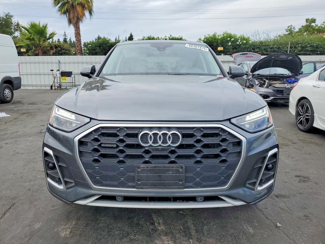 WA1EAAFY9N2005581 · 2022 AUDI Q5 · 5/13