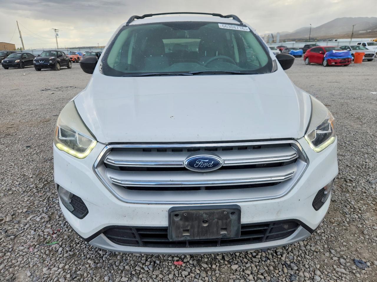 1FMCU0GDXHUC82528 · 2017 FORD ESCAPE · 5/13