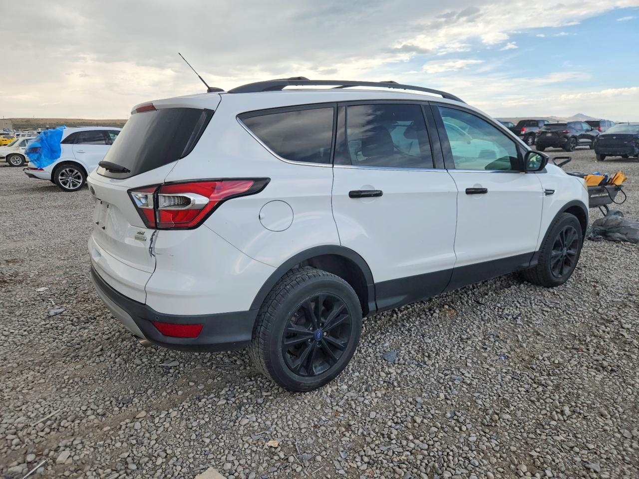 1FMCU0GDXHUC82528 · 2017 FORD ESCAPE · 3/13