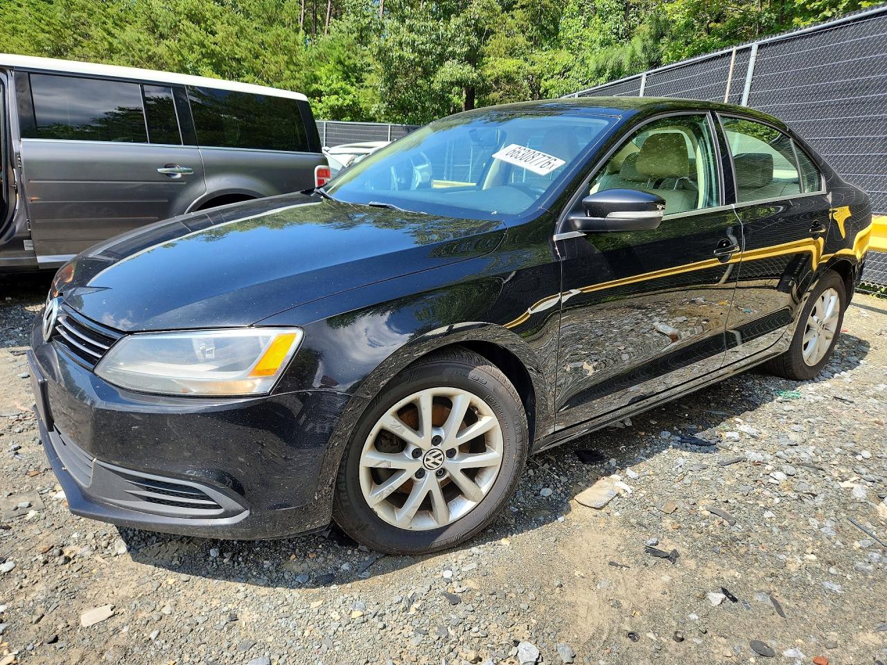 3VWBP7AJ0DM288588 · 2013 VOLKSWAGEN JETTA