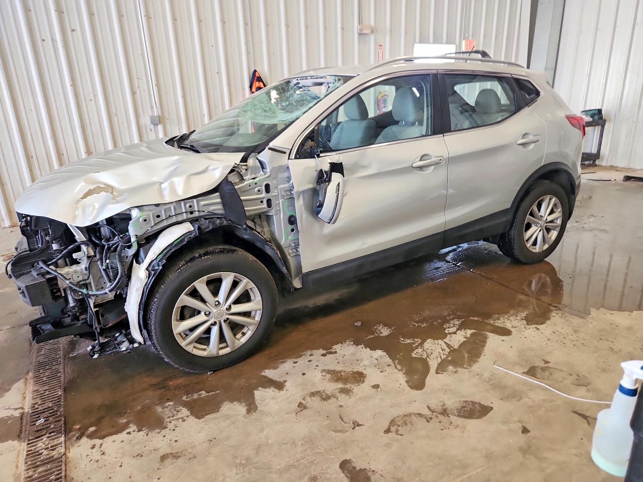 JN1BJ1CR6JW285519 · 2018 NISSAN ROGUE SPORT