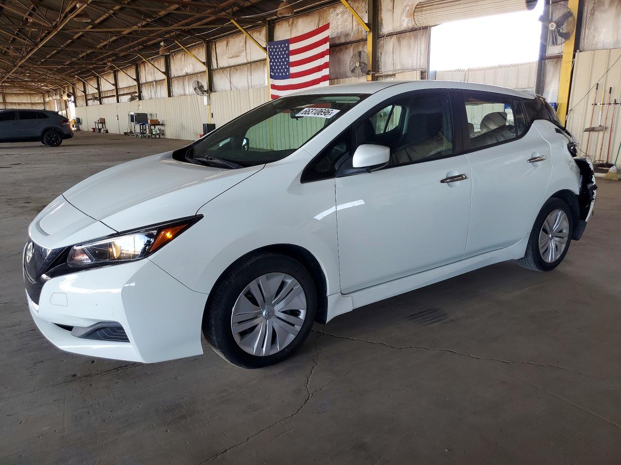 2023 NISSAN LEAF
