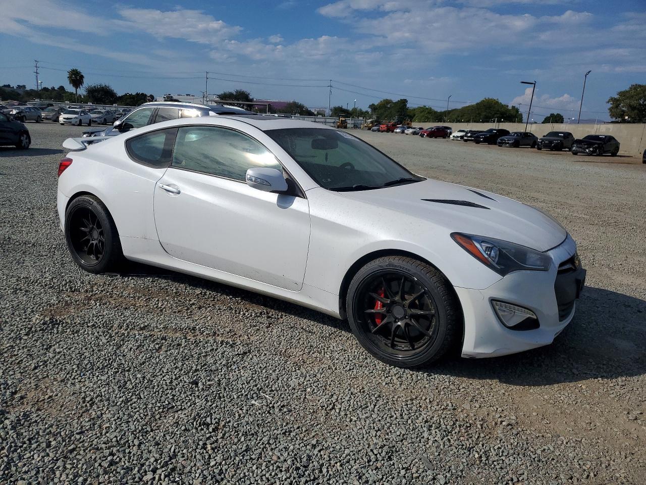 KMHHU6KJXGU136845 · 2016 HYUNDAI GENESIS COUPE · 4/12