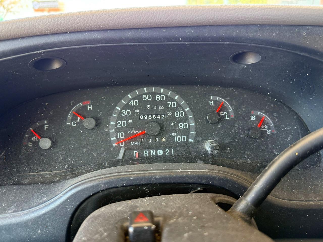 1FDWE35L52HA72165 · 2002 FORD ECONOLINE · 8/14