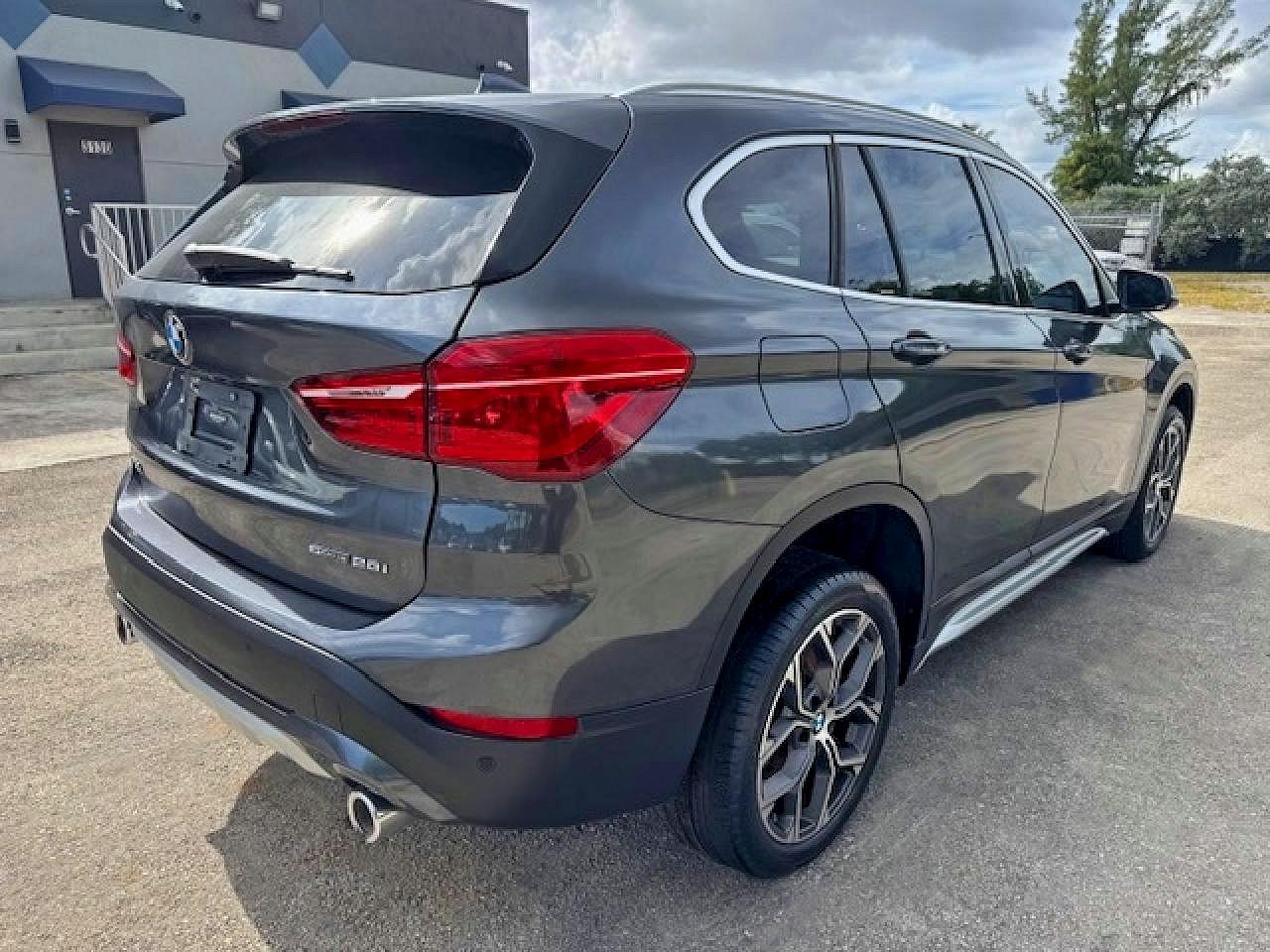 WBXJG7C0XL5P55560 · 2020 BMW X1 · 3/15