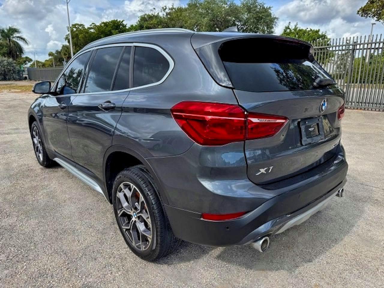 WBXJG7C0XL5P55560 · 2020 BMW X1 · 2/15