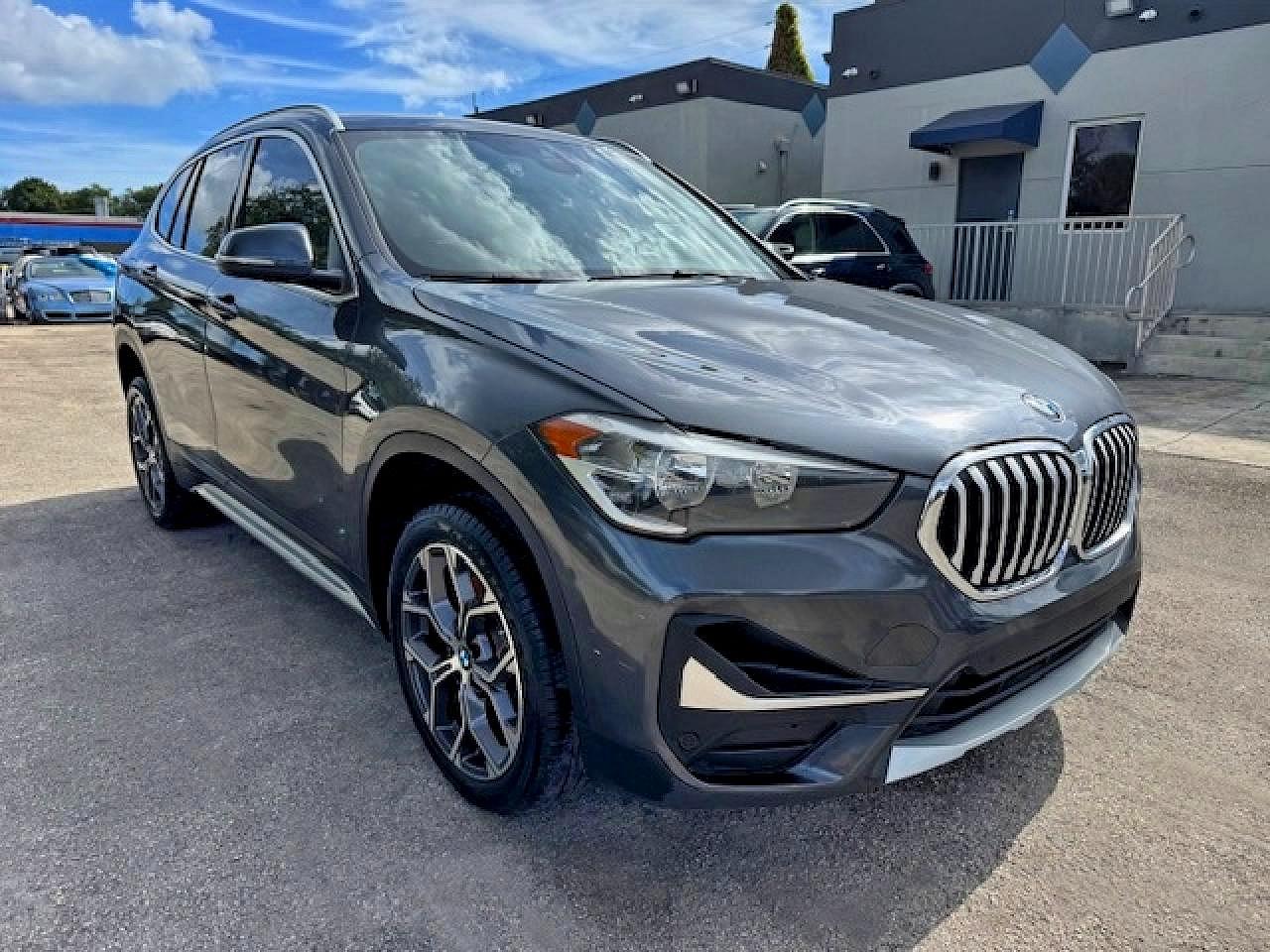 WBXJG7C0XL5P55560 · 2020 BMW X1 · 4/15