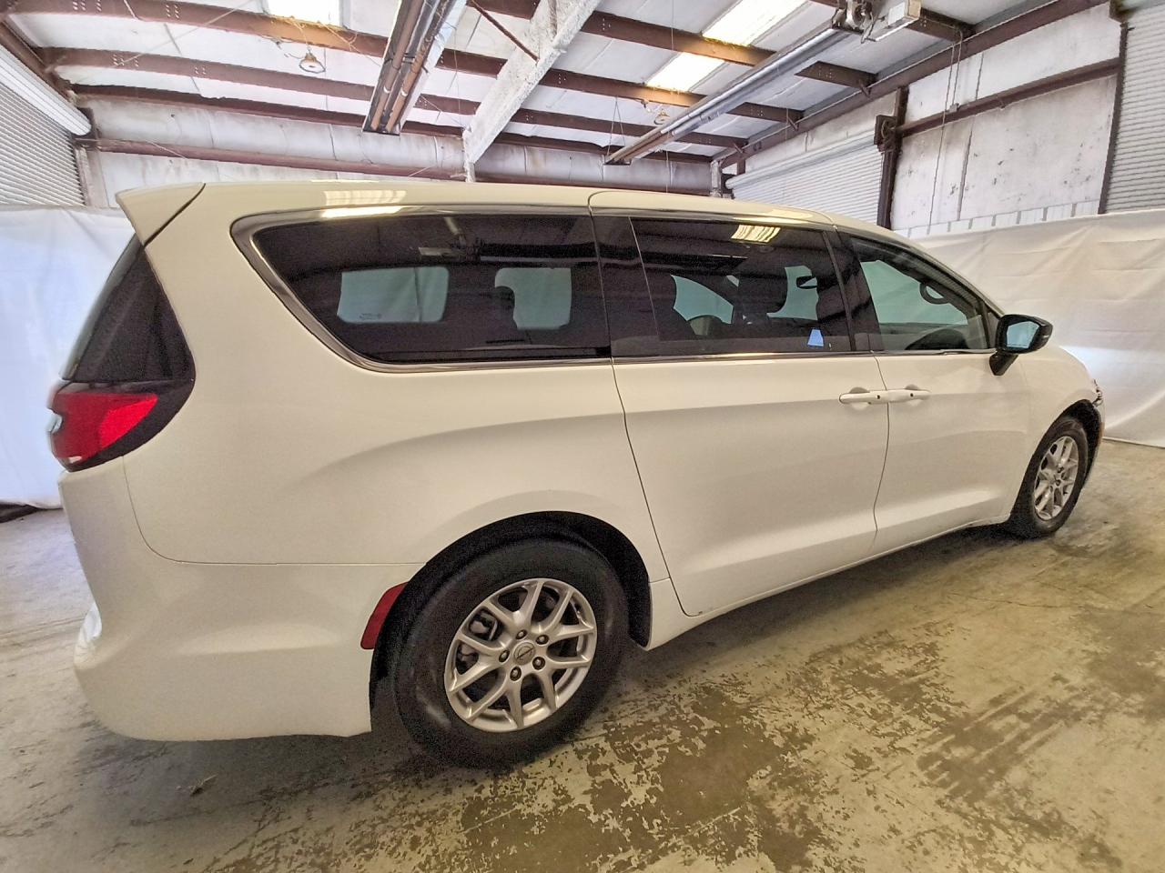 2C4RC1BGXSR520973 · 2025 CHRYSLER PACIFICA · 3/14