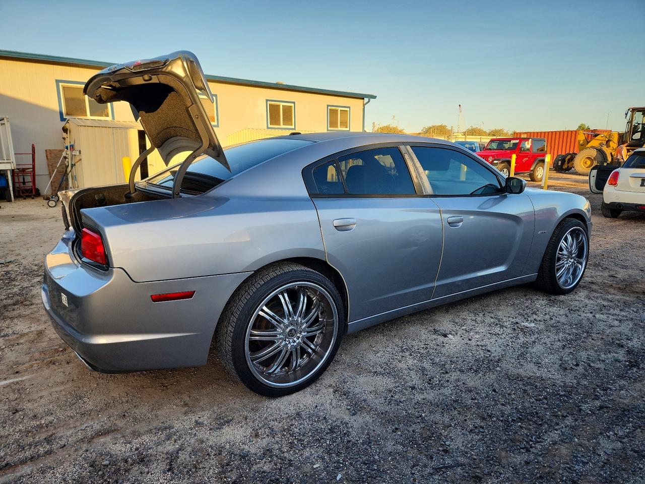 2B3CM5CTXBH555574 · 2011 DODGE CHARGER · 3/13