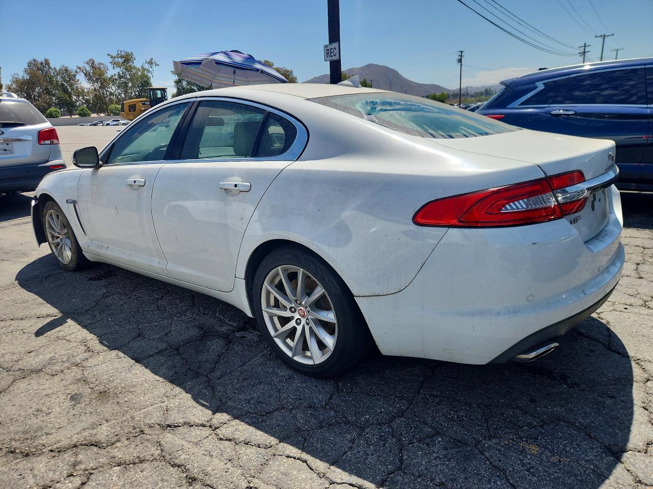 SAJWA0FSXFPU87371 · 2015 JAGUAR XF · 2/12