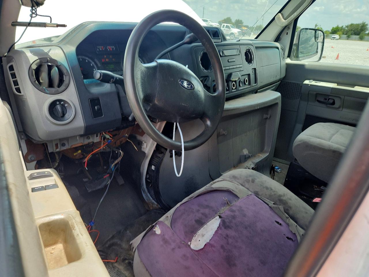 1FTSE34L09DA84018 · 2009 FORD ECONOLINE · 7/13