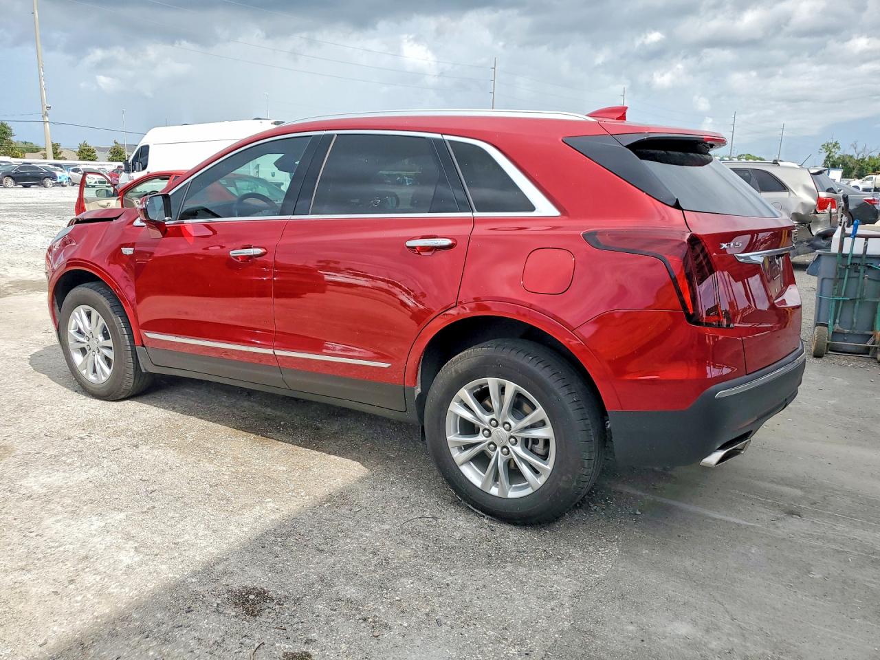 1GYKNAR4XNZ157442 · 2022 CADILLAC XT5 · 2/13