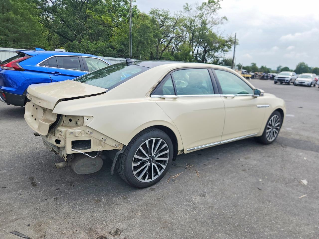 1LN6L9SK9J5601072 · 2018 LINCOLN CONTINENTAL · 3/12