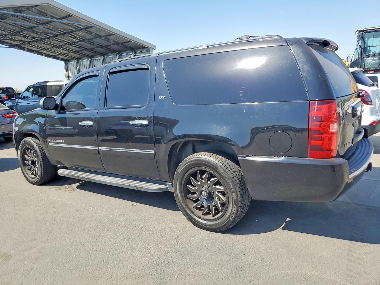 1GNSCKE08ER110048 · 2014 CHEVROLET SUBURBAN · 2/13