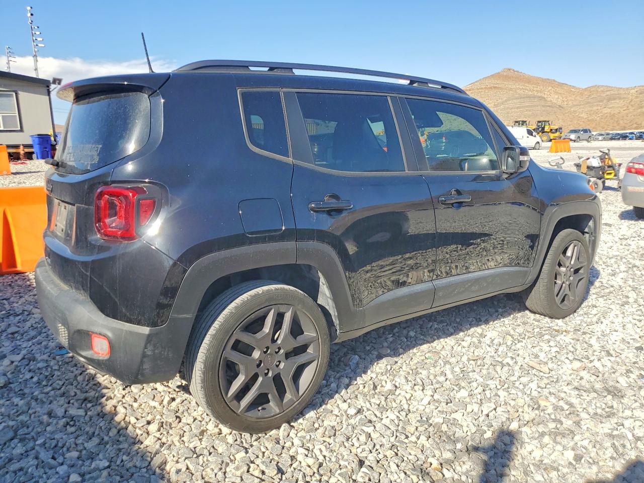 ZACNJBB14LPL21863 · 2020 JEEP RENEGADE · 3/13