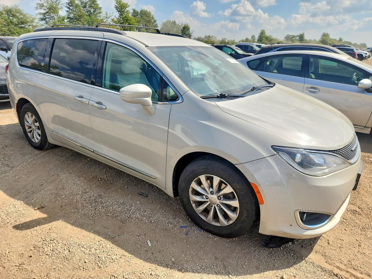 2C4RC1BGXHR794294 · 2017 CHRYSLER PACIFICA · 4/12