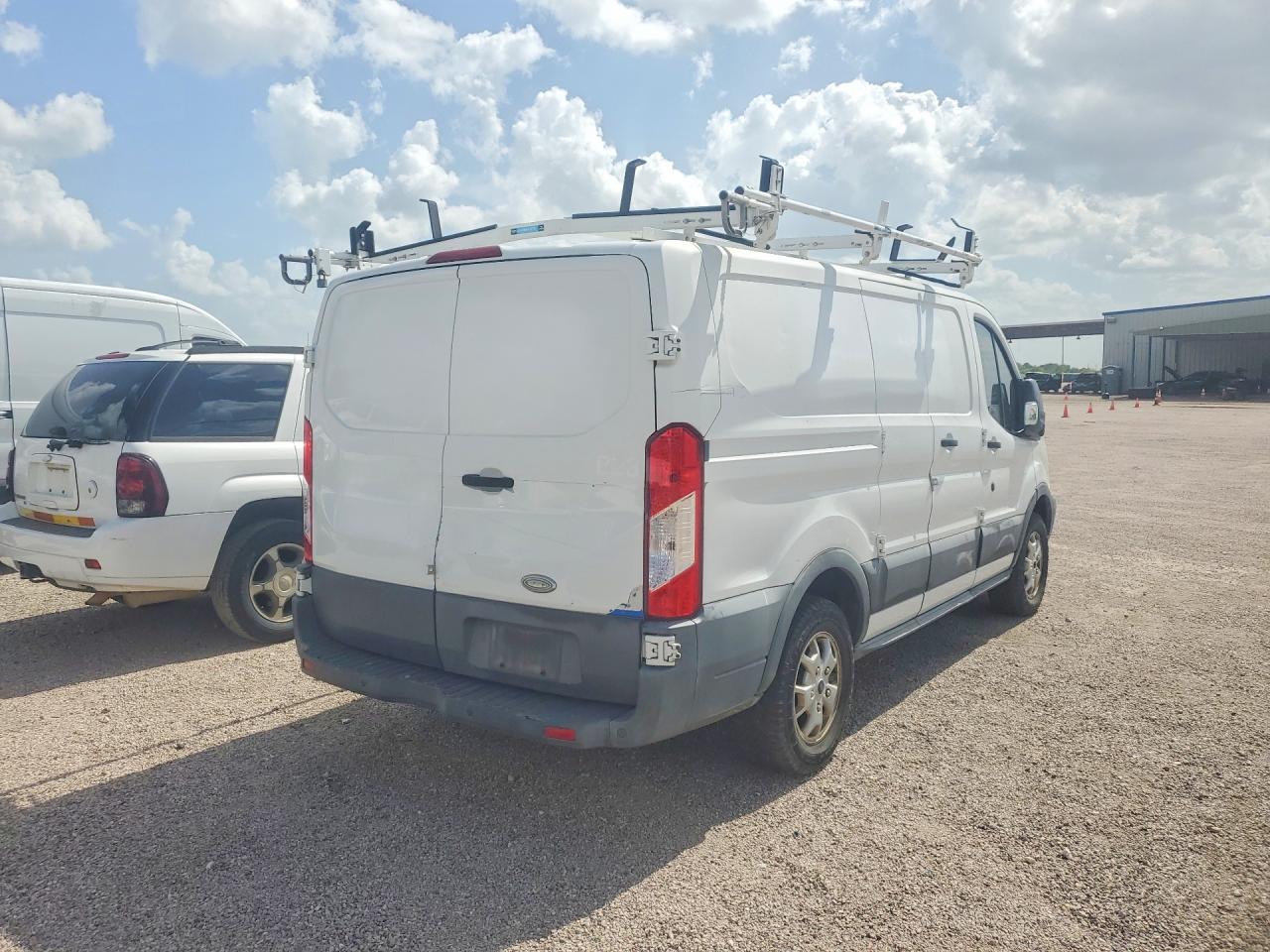 1FTNE1ZM5FKA50232 · 2015 FORD TRANSIT · 3/13