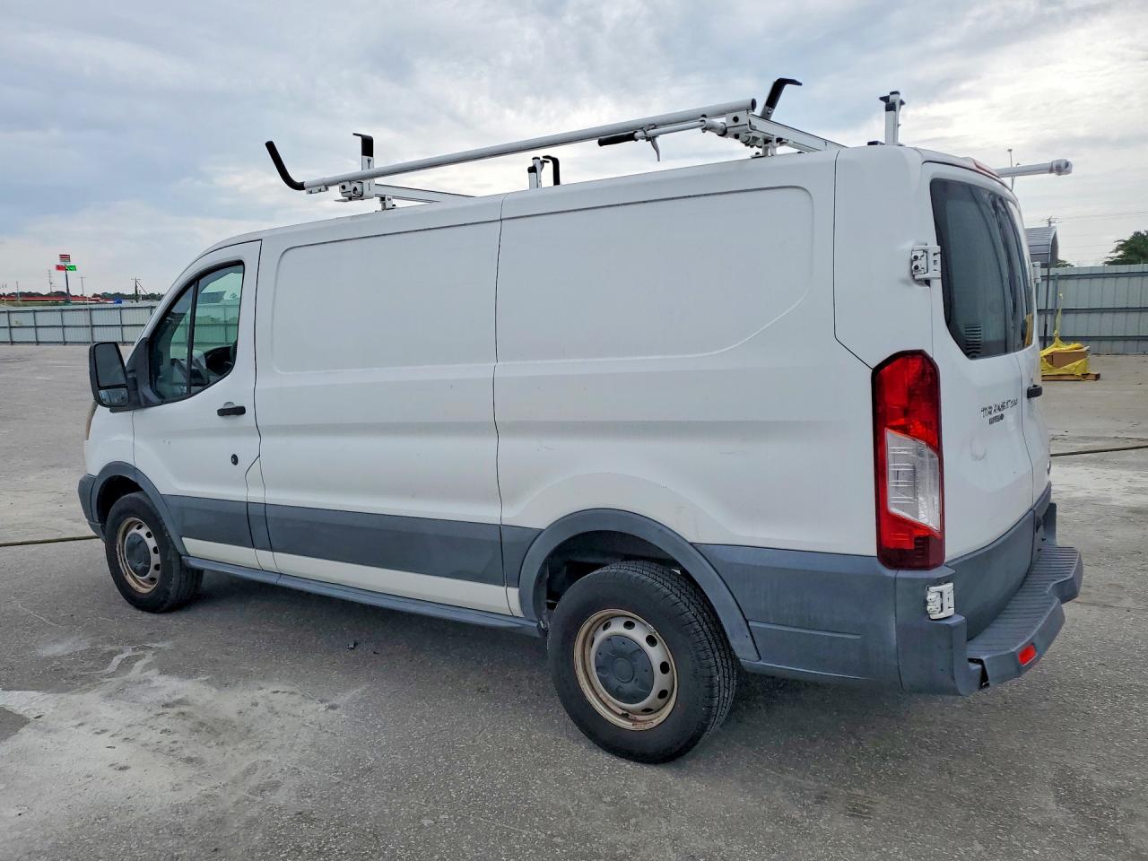 1FTYR1ZM9GKA15566 · 2016 FORD TRANSIT · 2/13