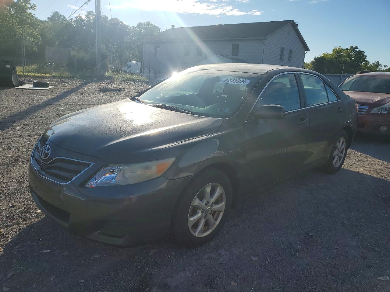 4T1BF3EK4BU180089 · 2011 TOYOTA CAMRY