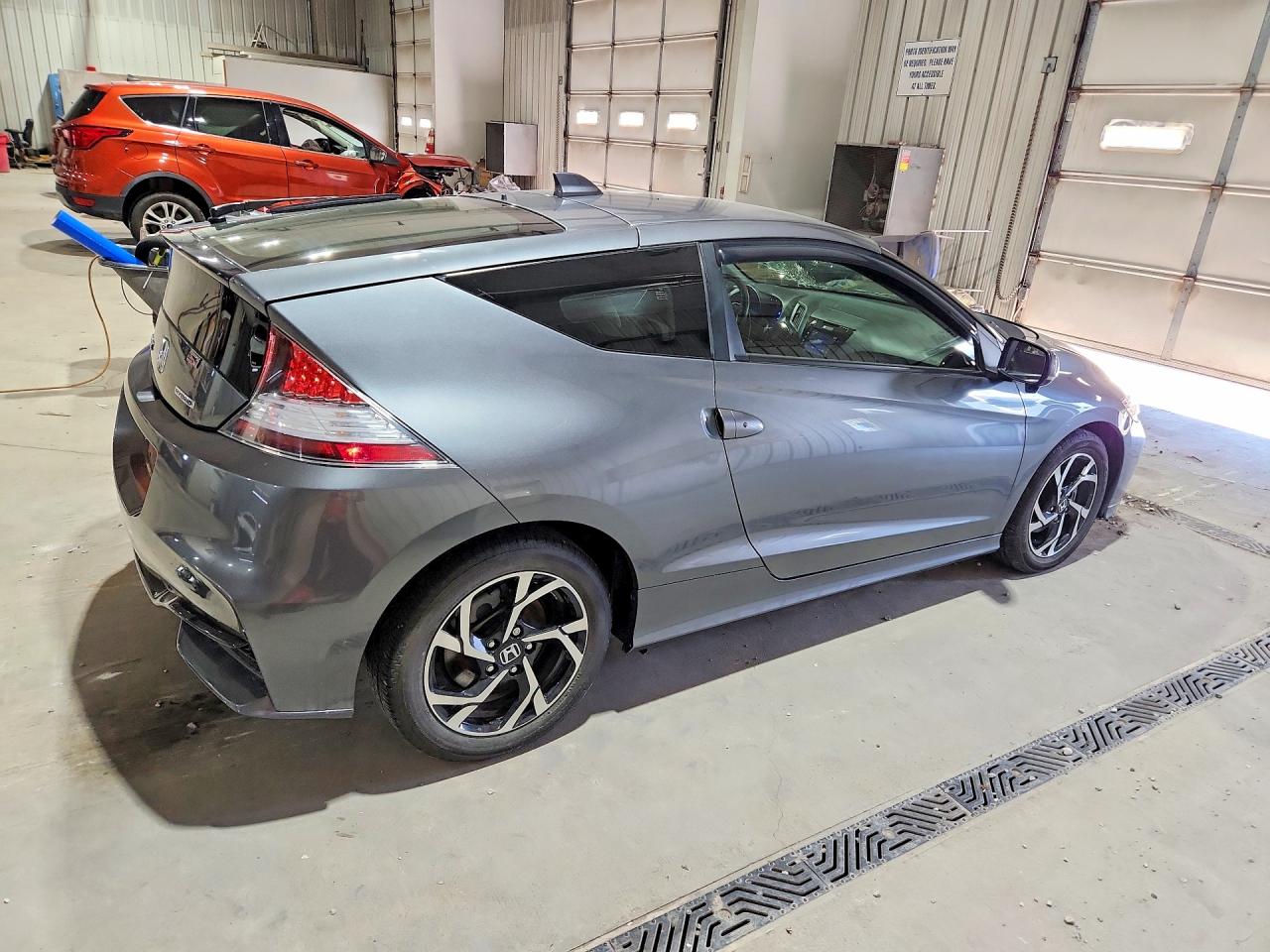 JHMZF1D65GS000891 · 2016 HONDA CR-Z · 3/13
