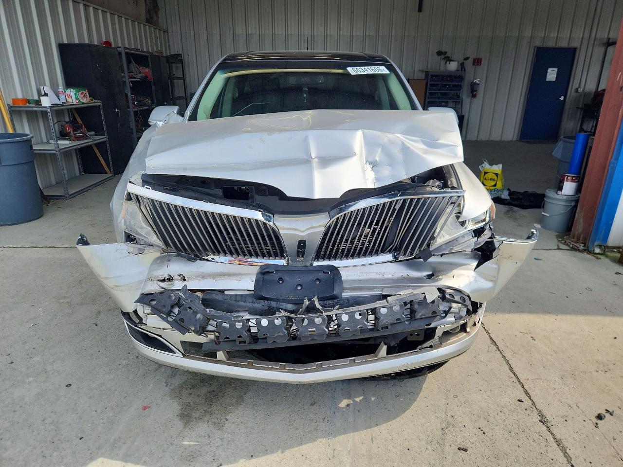 2LMHJ5ATXEBL52708 · 2014 LINCOLN MKT · 5/13