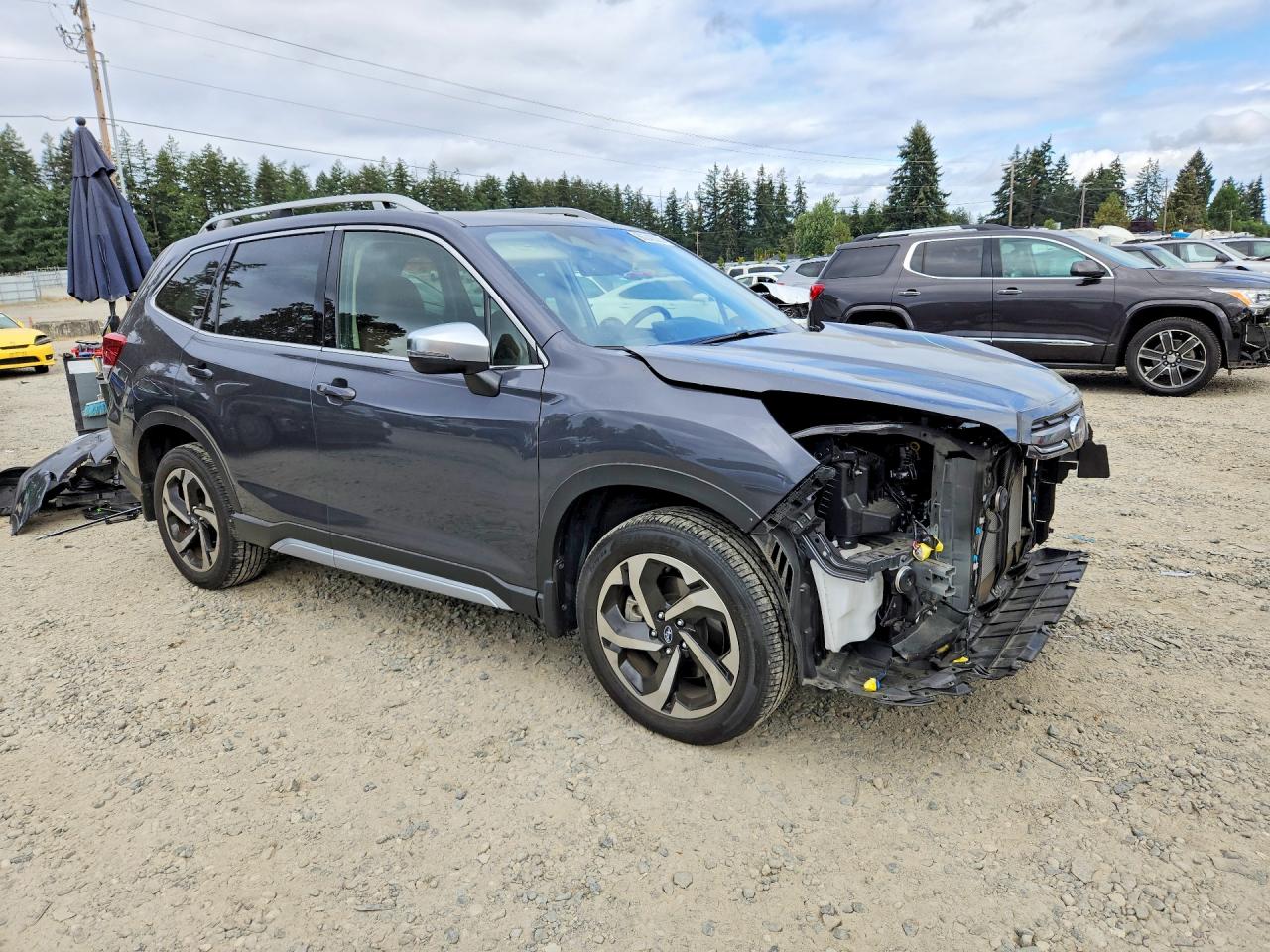 JF2SKARC7NH529817 · 2022 SUBARU FORESTER · 4/14