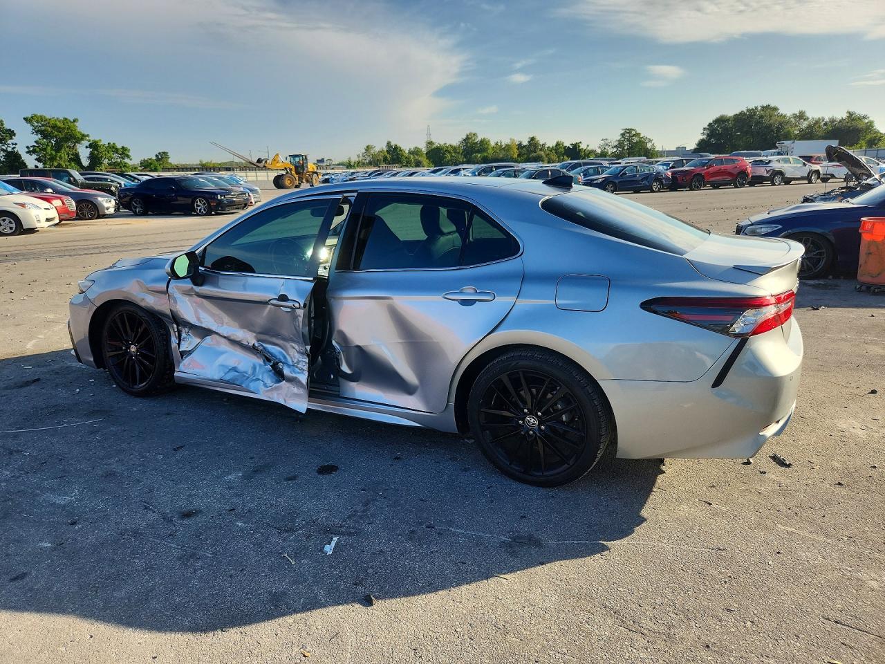 4T1K61AK0MU526653 · 2021 TOYOTA CAMRY · 2/13