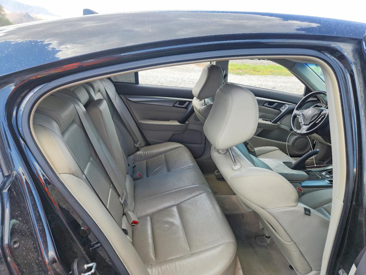 19UUA8F55BA008576 · 2011 ACURA TL · 10/12