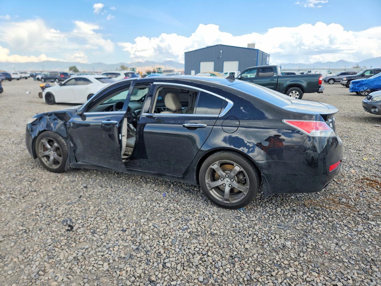 19UUA8F55BA008576 · 2011 ACURA TL · 2/12