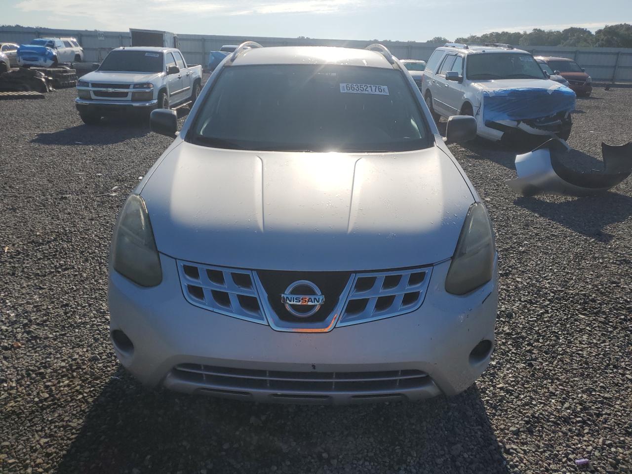 JN8AS5MT8FW664752 · 2015 NISSAN ROGUE SELECT · 5/13