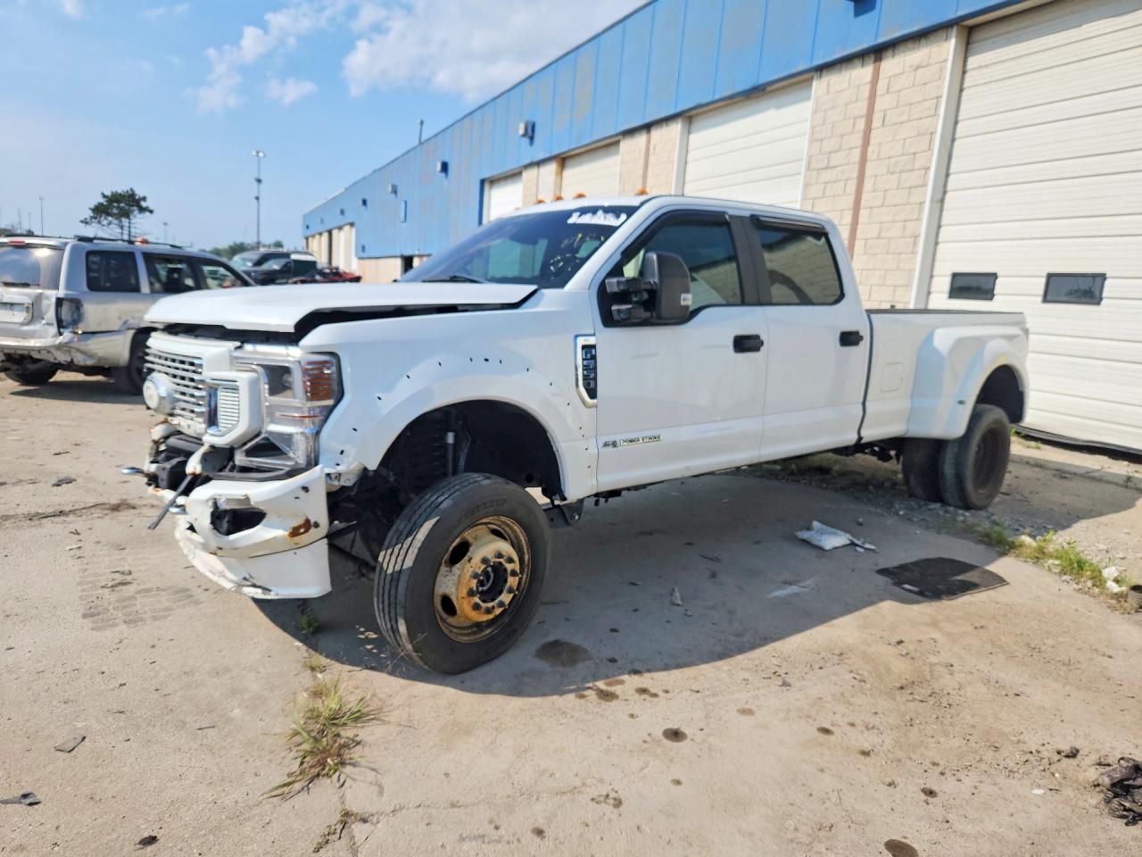 1FT8W4DT8NEG10042 · 2022 FORD F450