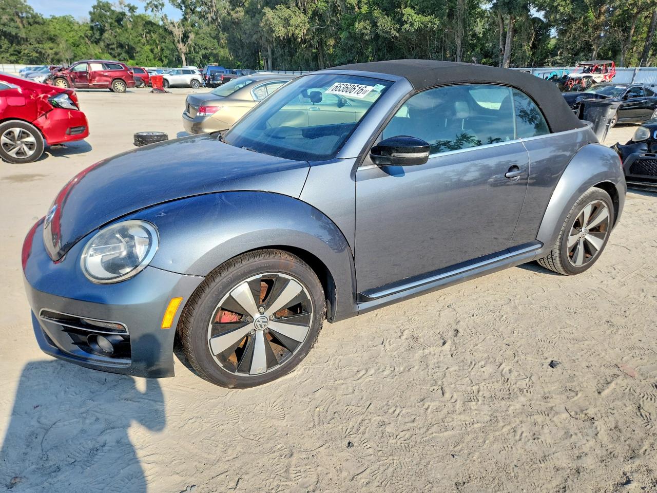 2013 VOLKSWAGEN BEETLE