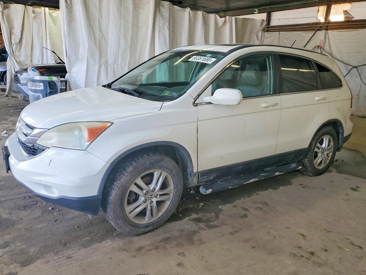 5J6RE4H75BL052205 · 2011 HONDA CR-V