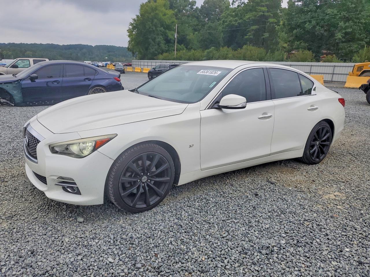 2015 INFINITI Q50