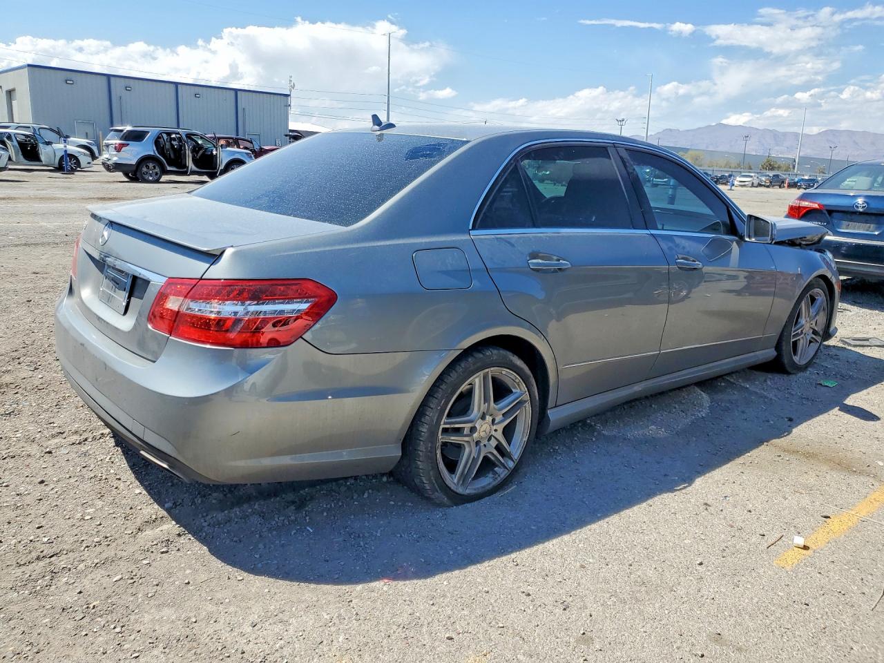 WDDHF5GB1BA373251 · 2011 MERCEDES-BENZ E · 3/12
