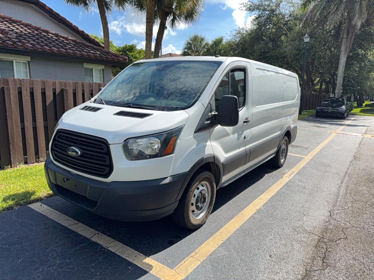 1FTYE1YMXKKA80190 · 2019 FORD TRANSIT · 2/14