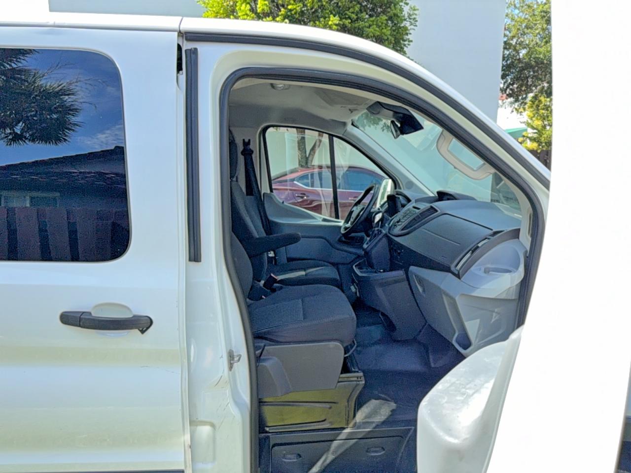 1FTYE1YMXKKA80190 · 2019 FORD TRANSIT · 5/14