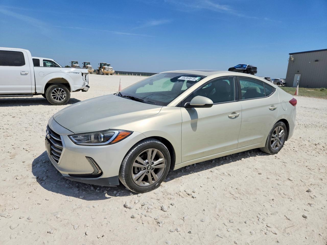 KMHD84LF2HU243620 · 2017 HYUNDAI ELANTRA