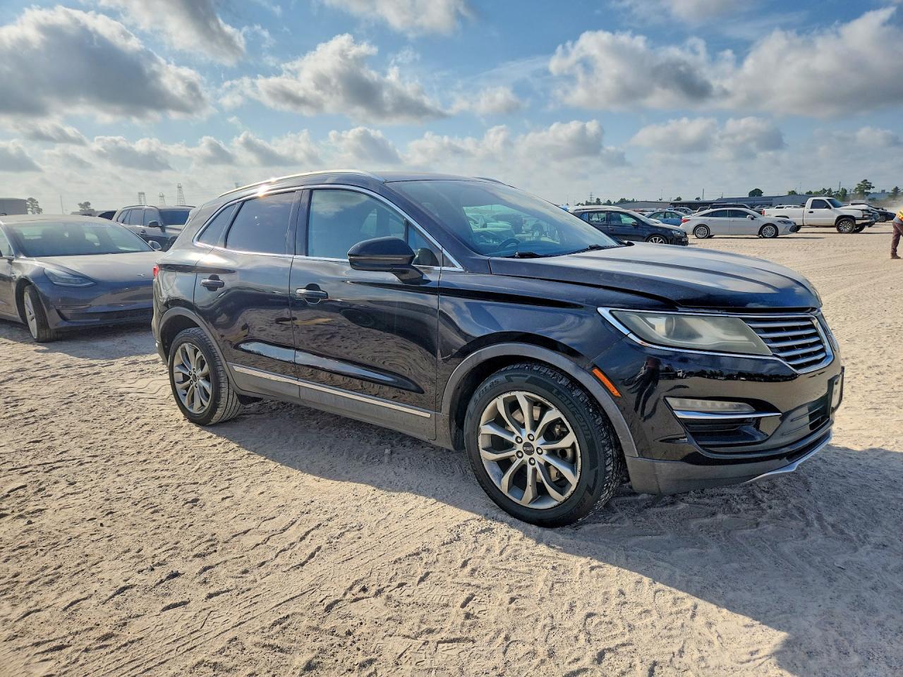 5LMCJ2C90HUL12719 · 2017 LINCOLN MKC · 4/13