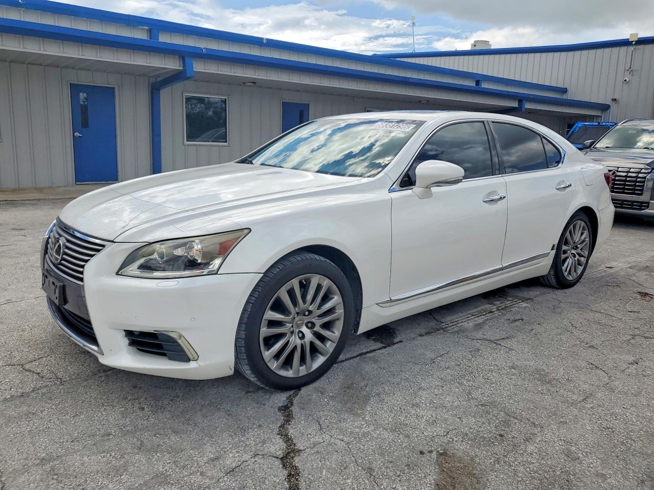 2016 LEXUS LS
