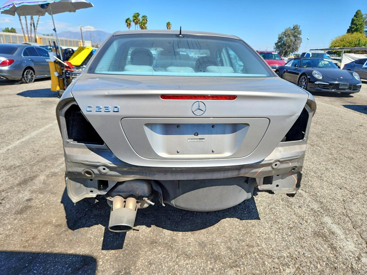 WDBRF52H06A836303 · 2006 MERCEDES-BENZ C · 6/13