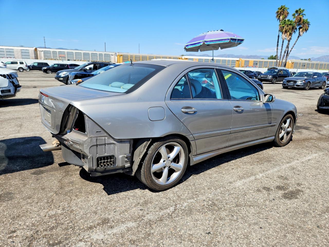 WDBRF52H06A836303 · 2006 MERCEDES-BENZ C · 3/13