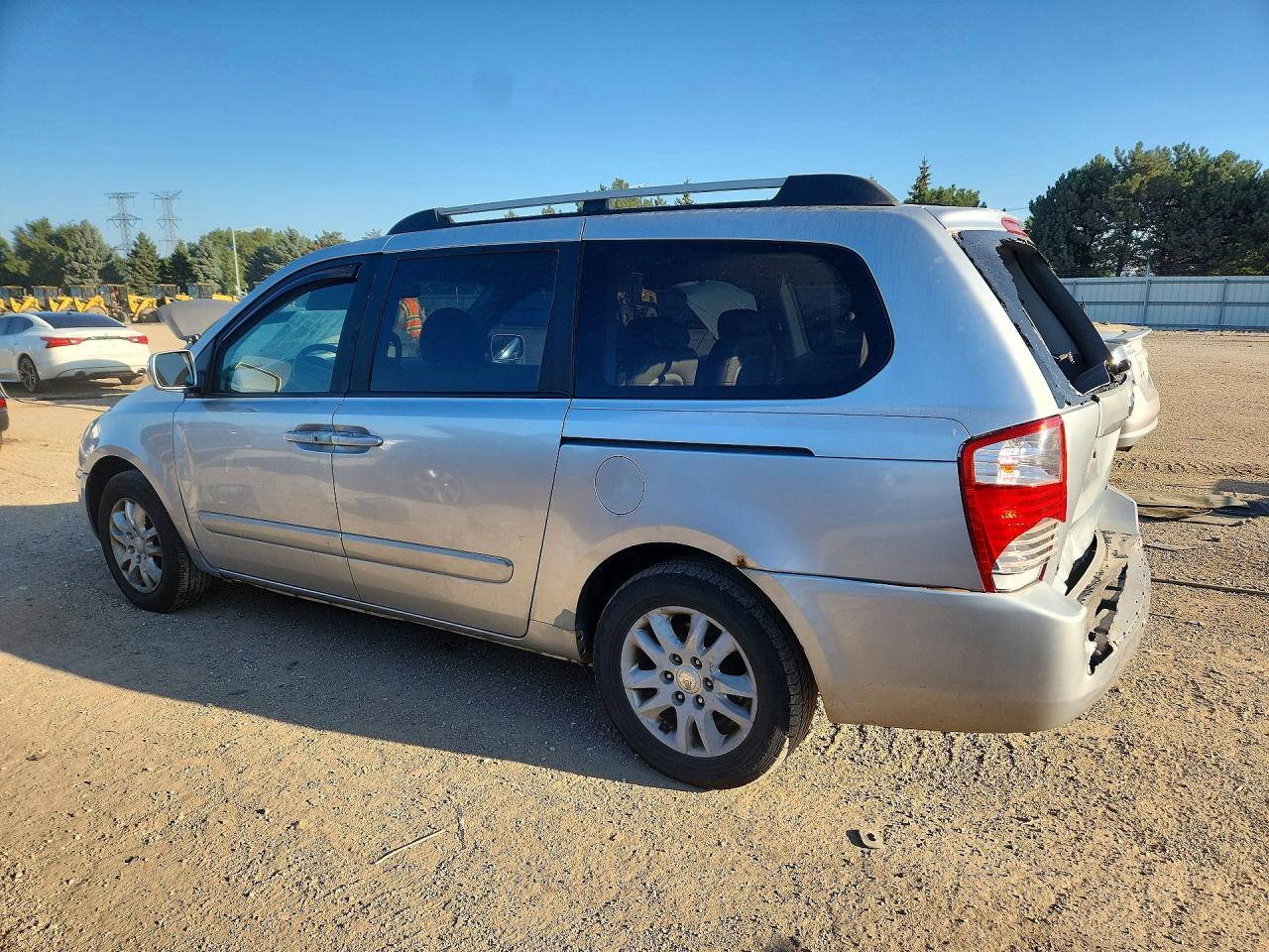 KNDMB233766073773 · 2006 KIA SEDONA · 2/12
