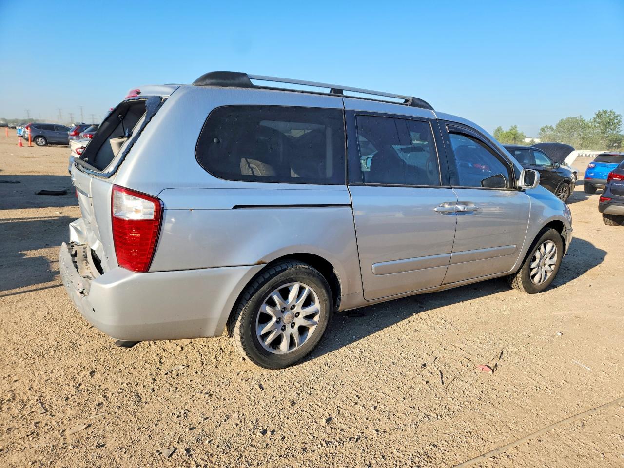 KNDMB233766073773 · 2006 KIA SEDONA · 3/12
