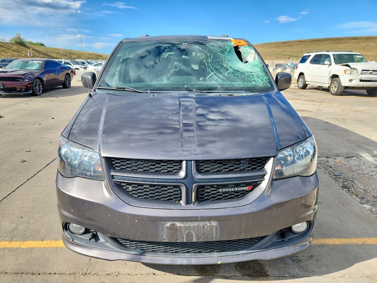 2C4RDGEG5KR521265 · 2019 DODGE GRAND CARAVAN · 5/13