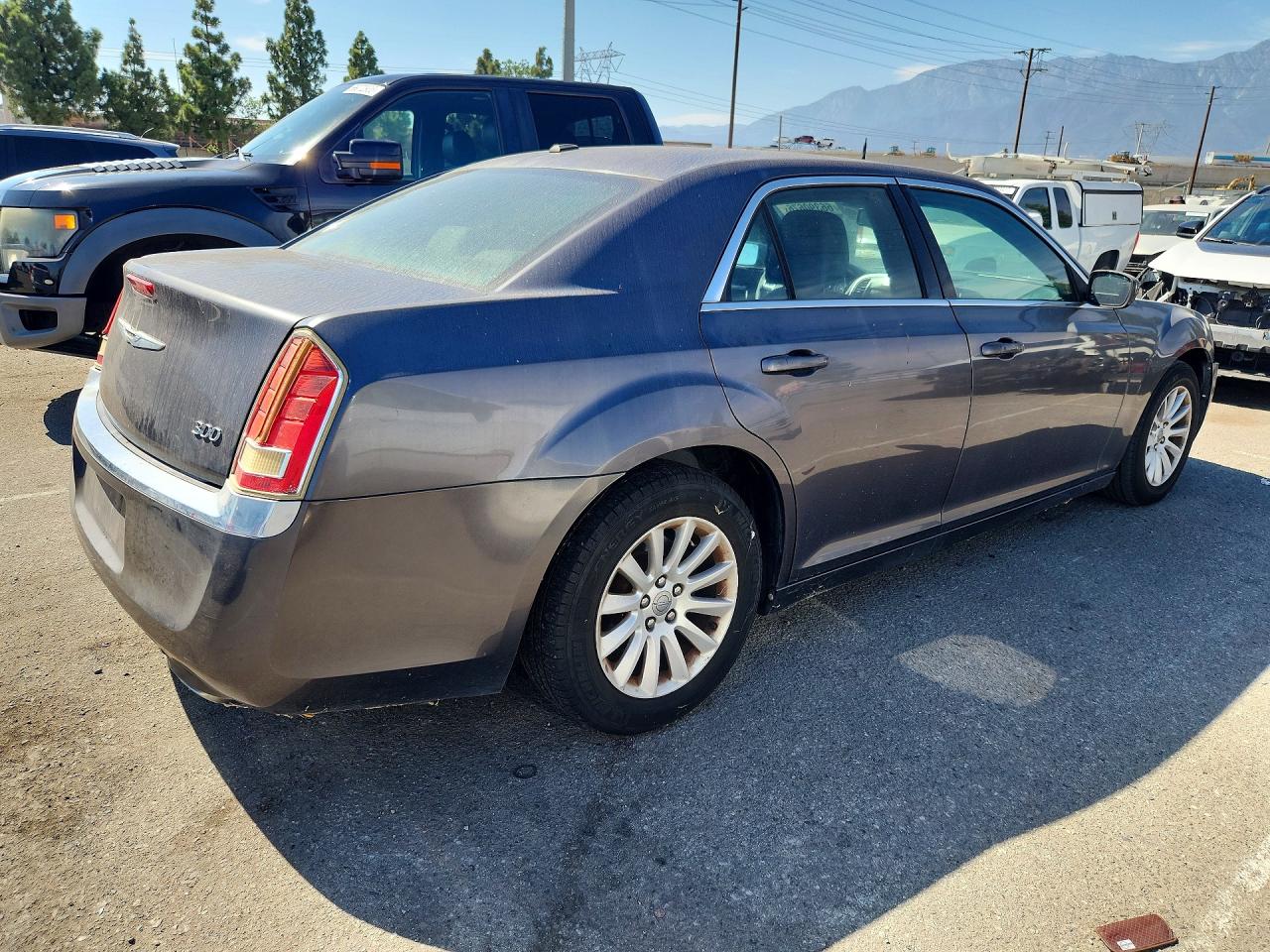 2C3CCAAG3DH561241 · 2013 CHRYSLER 300 · 3/12